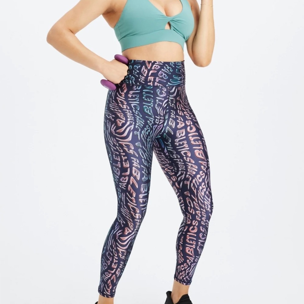 Fabletics Ultra High-Waisted Shine 7/8 Legging - Picture 3 of 6
